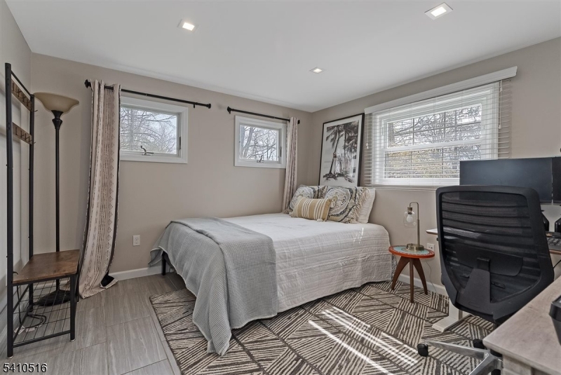 Ironia - Residential