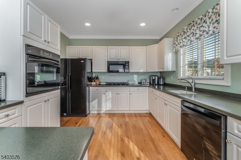 Hawk Point Reserve - Residential