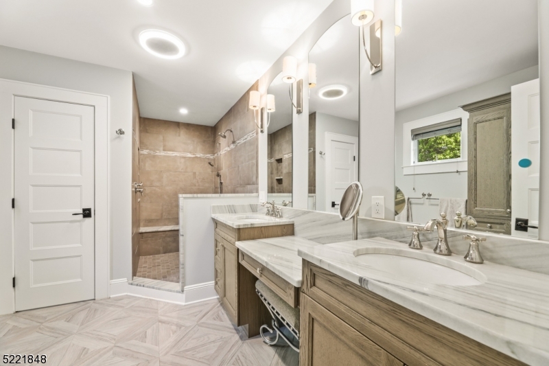 Rolling Hill - Residential