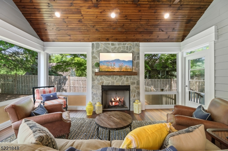 Rolling Hill - Residential