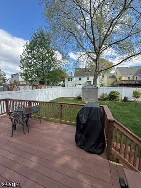 Lincoln Village - Residential