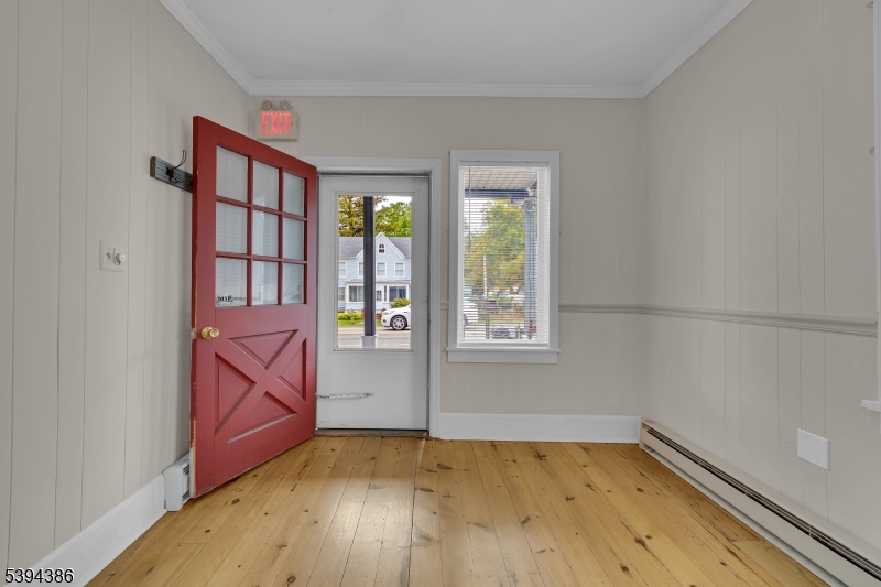 Apartment - Residential Lease