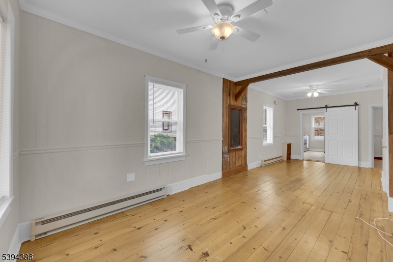 Apartment - Residential Lease