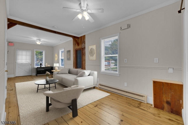 Apartment - Residential Lease