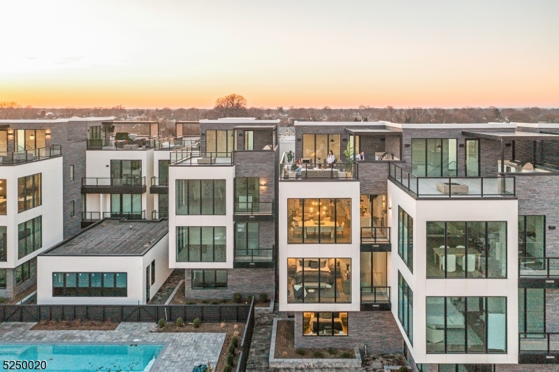 The Reef - Residential