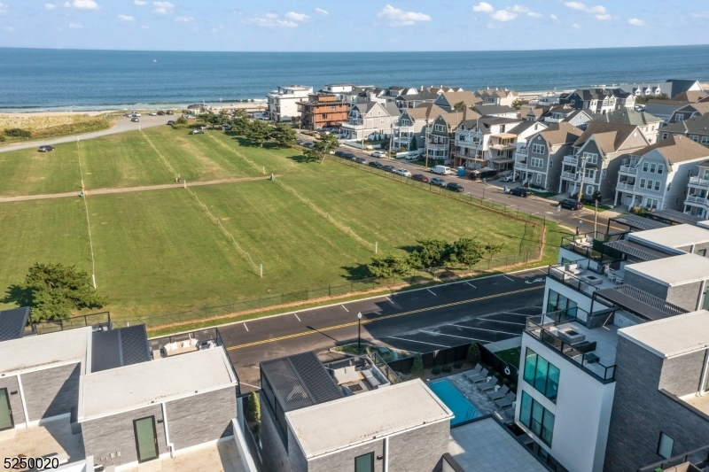 The Reef - Residential