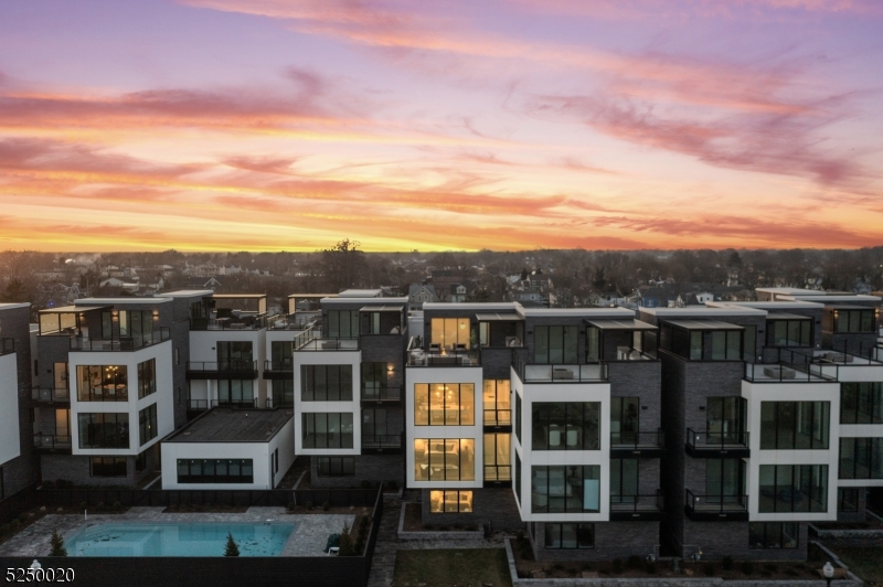 The Reef - Residential