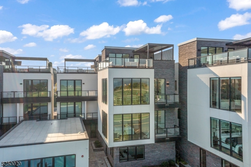 The Reef - Residential