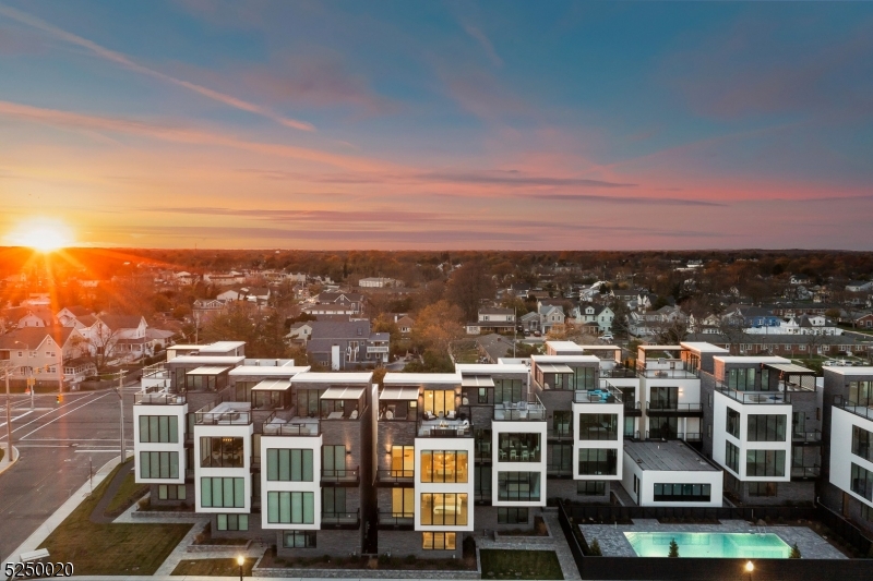 The Reef - Residential