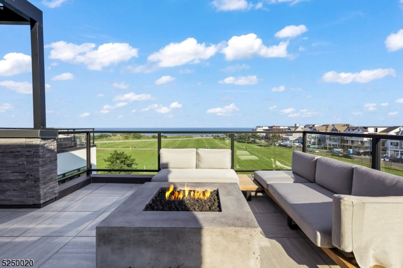 The Reef - Residential