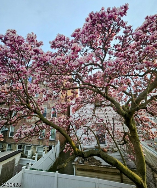 Photo 1 of 1 — 137 Manhattan Ave, Jersey City, NJ 07307