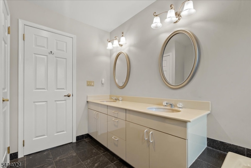 Changebridge at Montville - Residential