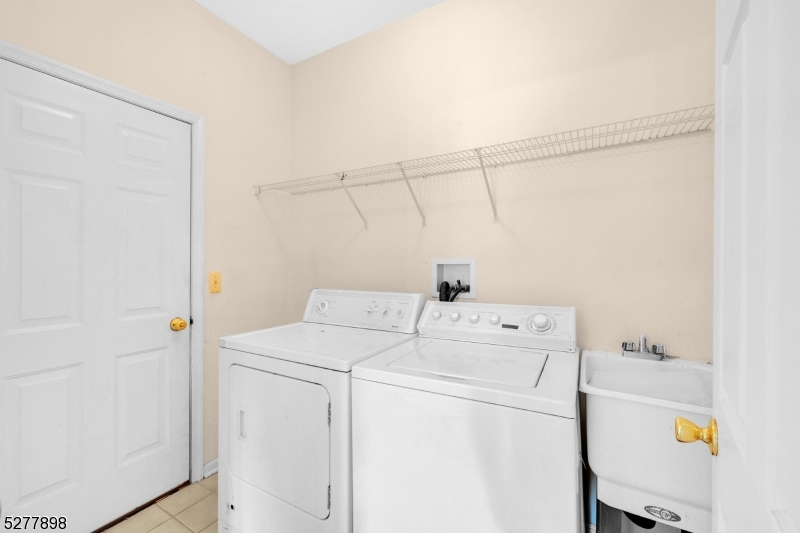 Ironia - Residential