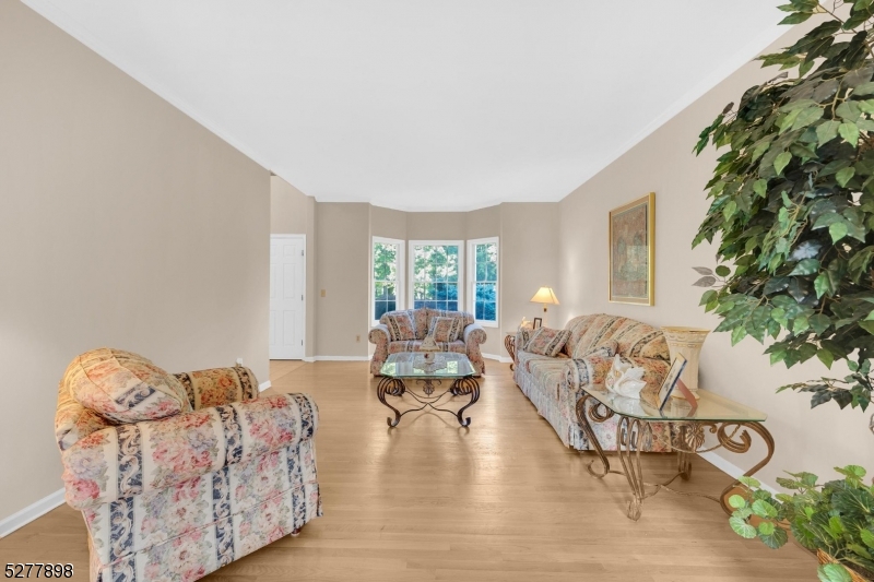 Ironia - Residential