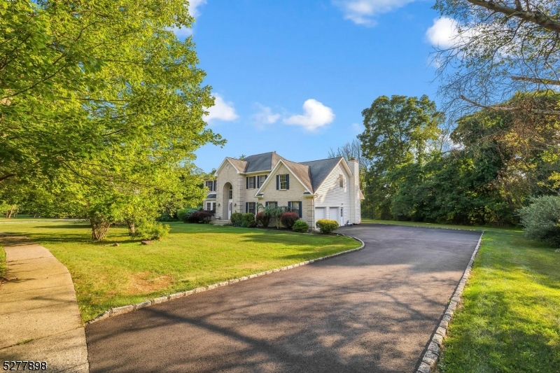 Ironia - Residential