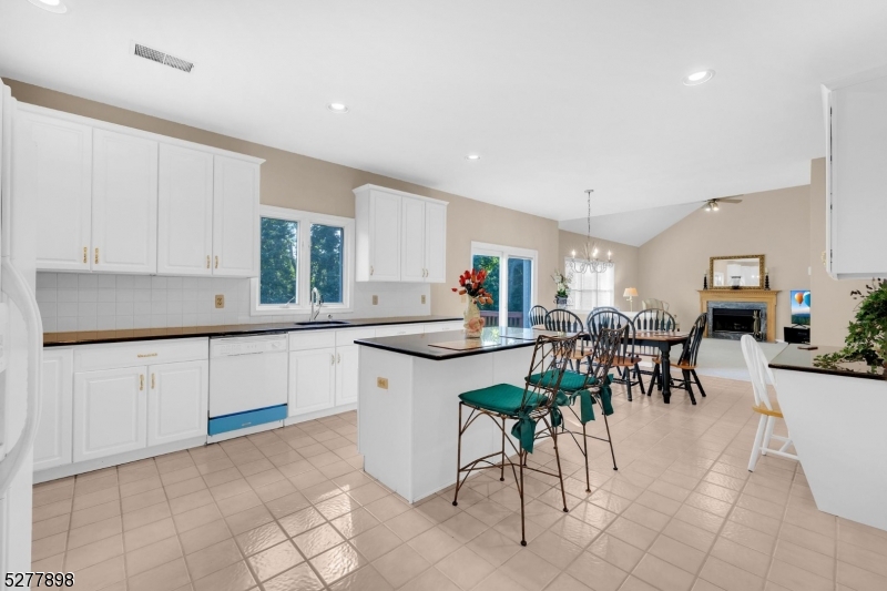 Ironia - Residential