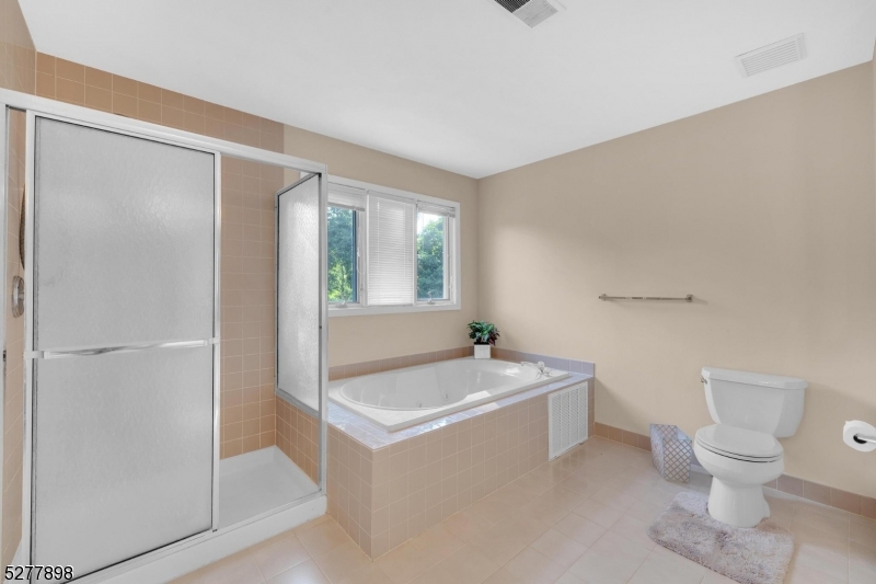 Ironia - Residential