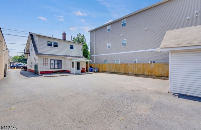 Broughton Avenue - Residential Income