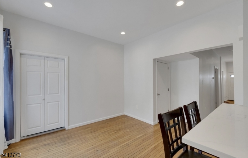 Broughton Avenue - Residential Income