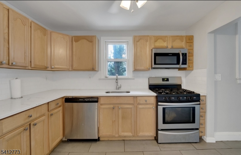 Broughton Avenue - Residential Income