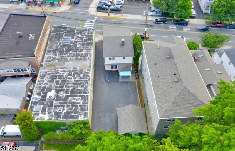 Broughton Avenue - Residential Income