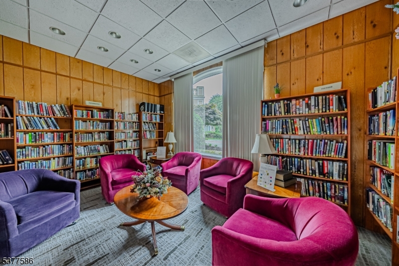 Fox Hills - Residential