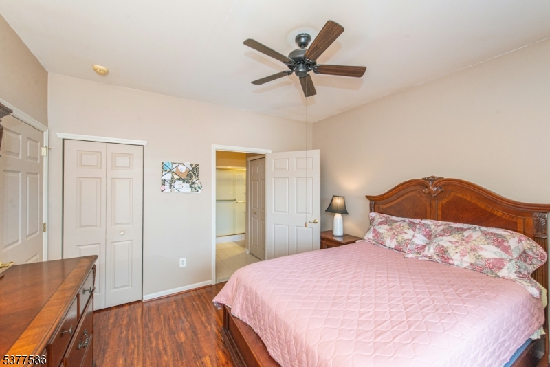 Fox Hills - Residential