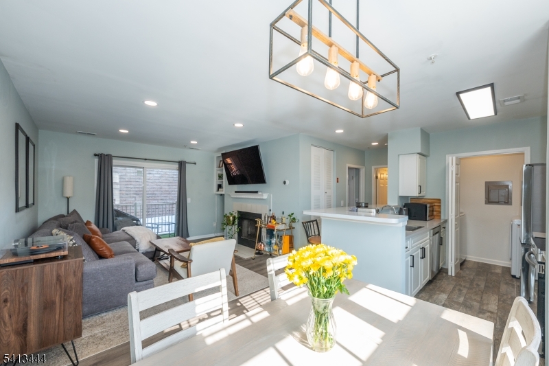 Crescent Court - Residential