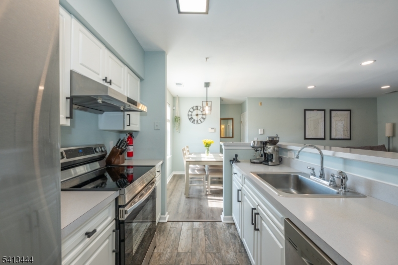 Crescent Court - Residential