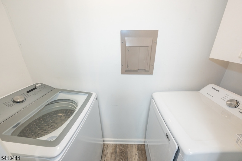 Crescent Court - Residential