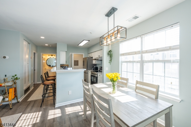 Crescent Court - Residential