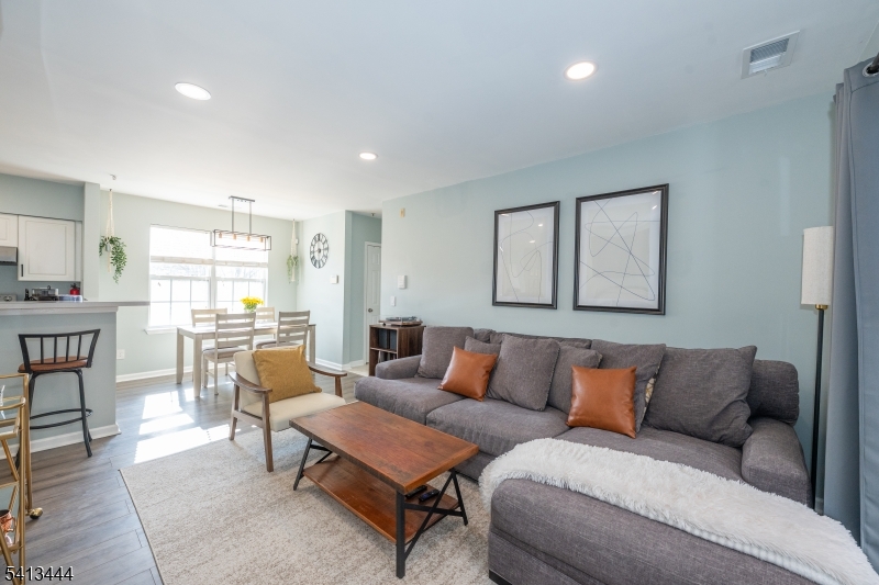 Crescent Court - Residential