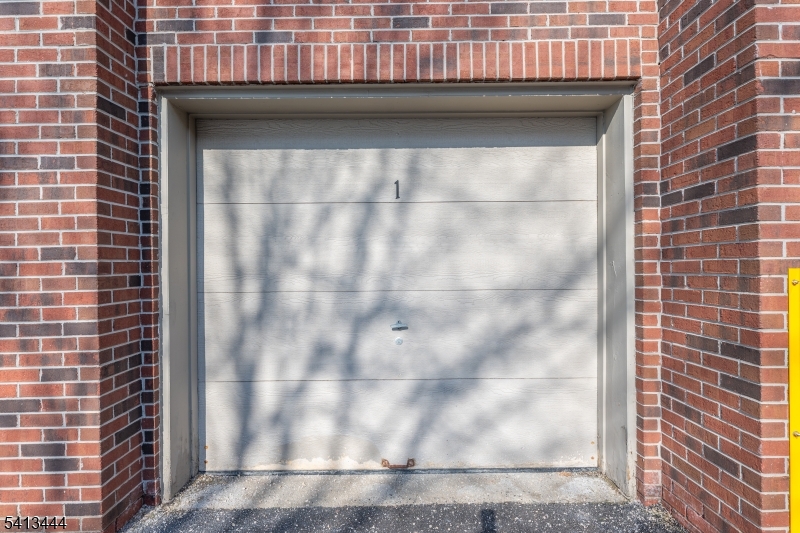 Crescent Court - Residential