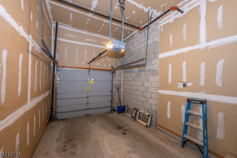 Crescent Court - Residential