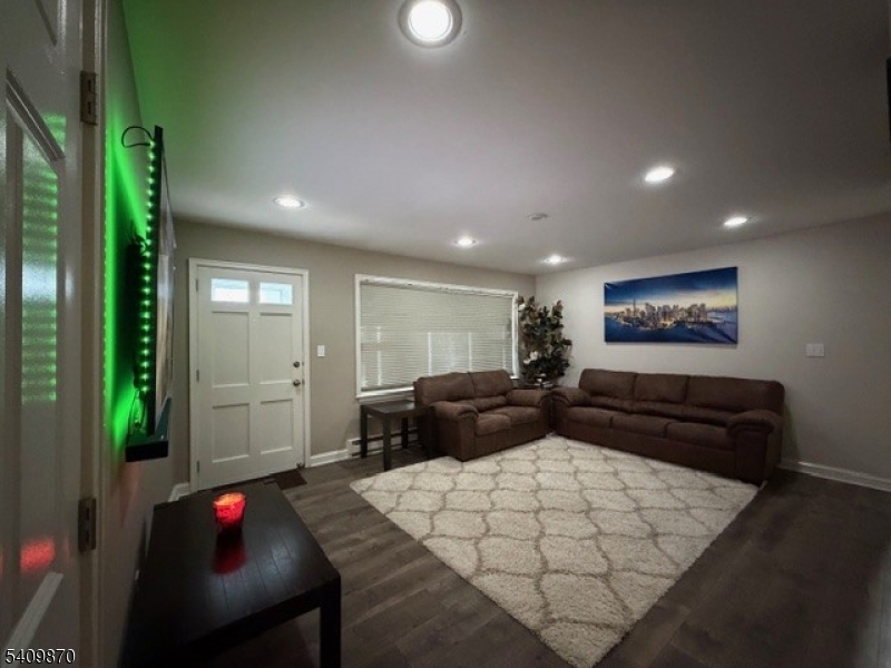 Lincoln Gardens - Residential