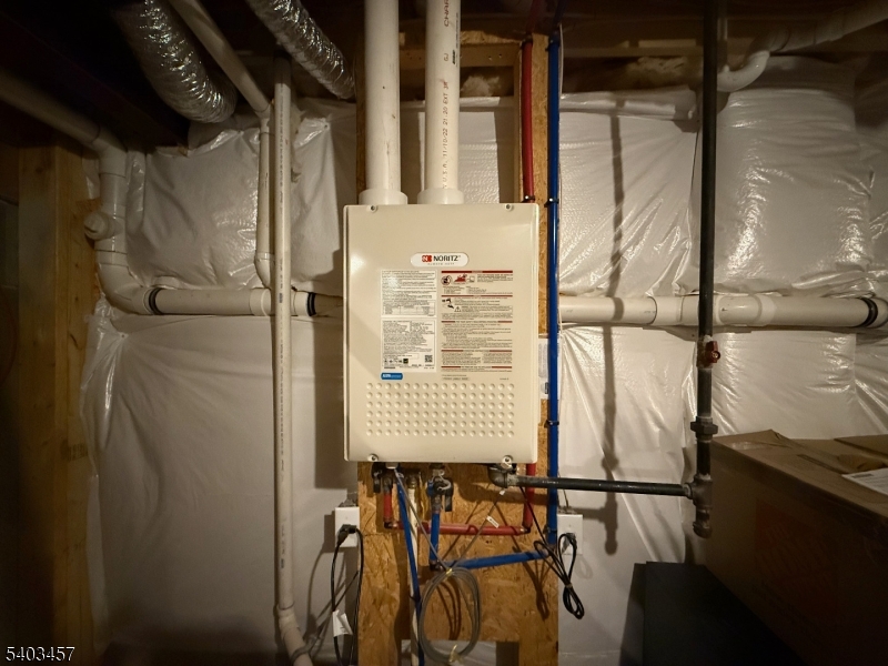 Hawk Pointe - Residential