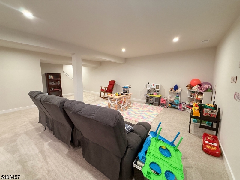 Hawk Pointe - Residential