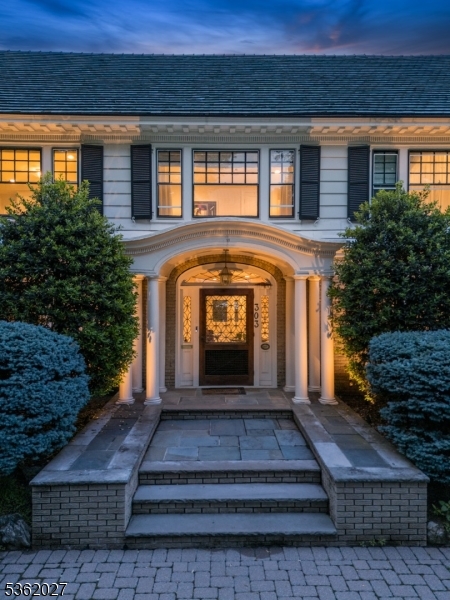 Montrose - Residential