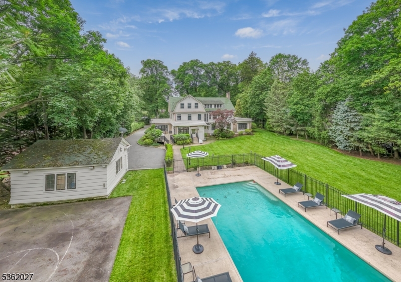 Montrose - Residential