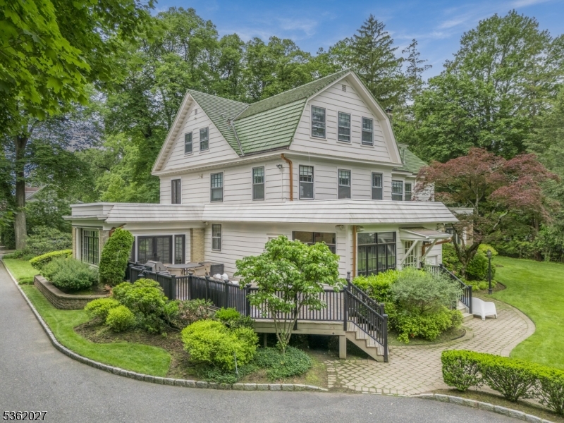 Montrose - Residential