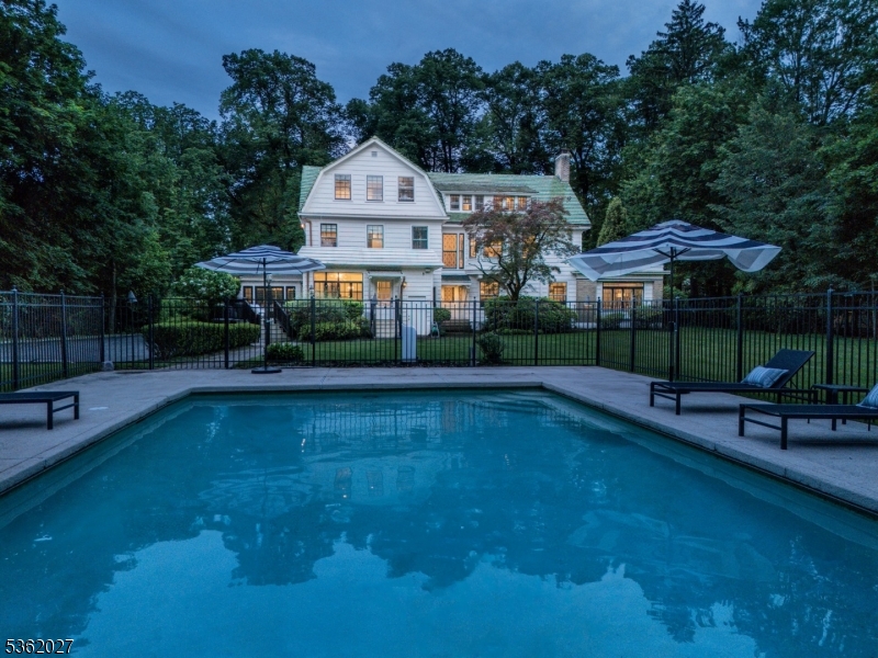 Montrose - Residential