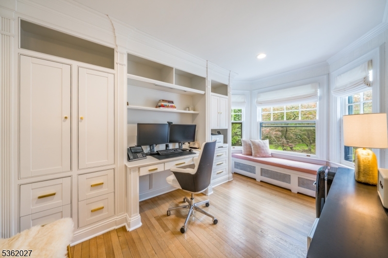 Montrose - Residential