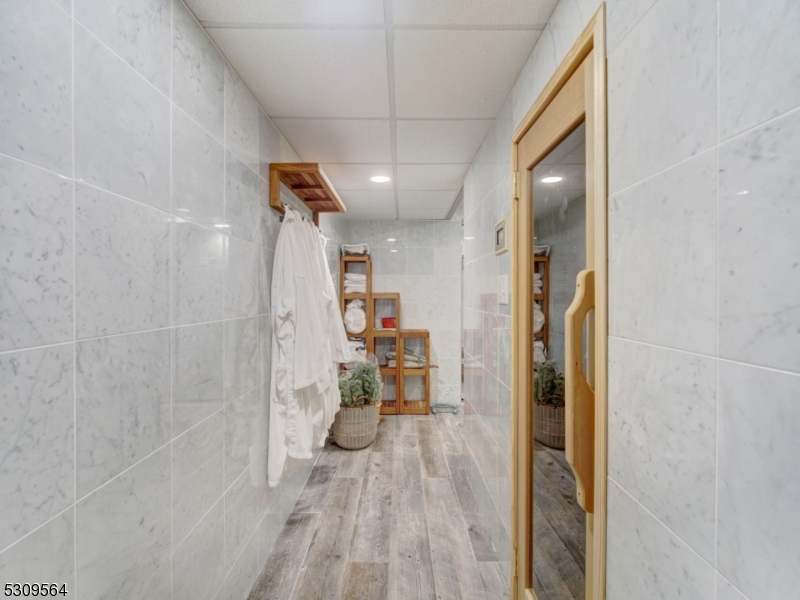 Poets Peak - Residential