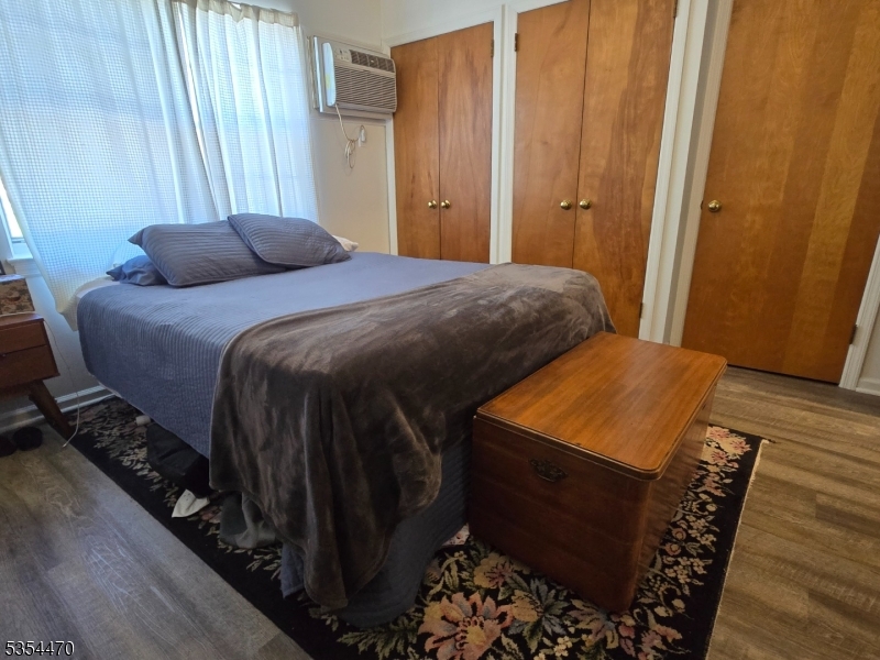 Pequannock Twp., New Jersey 07440, United States, 1 Bedroom Bedrooms, ,1 BathroomBathrooms,Residential,Pending,120943