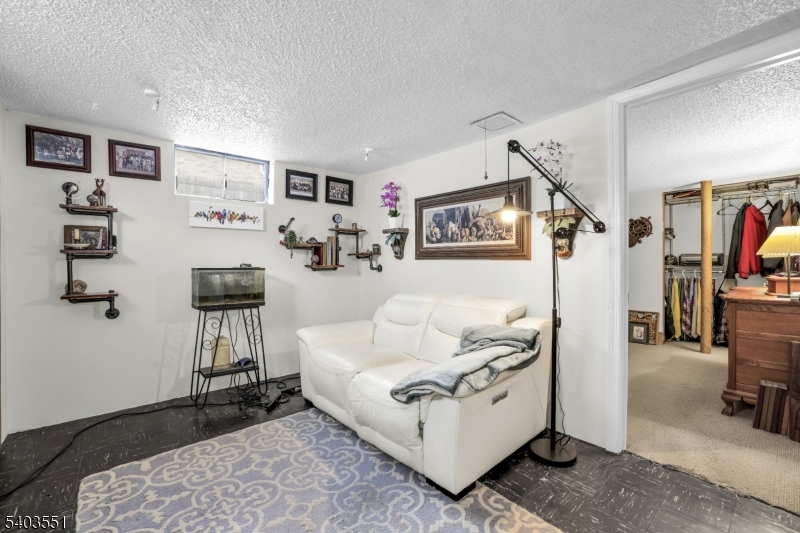 Pompton Plains - Residential