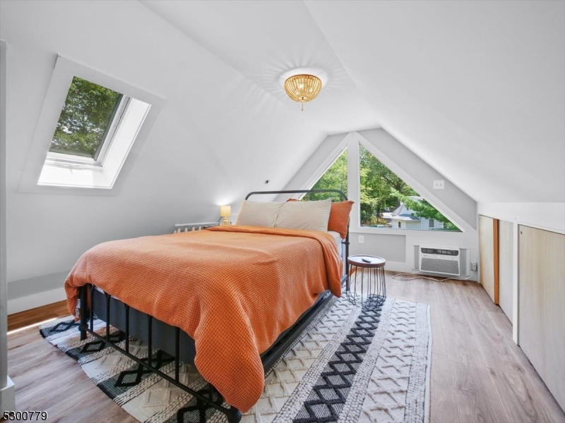 Upper Greenwood Lake - Residential