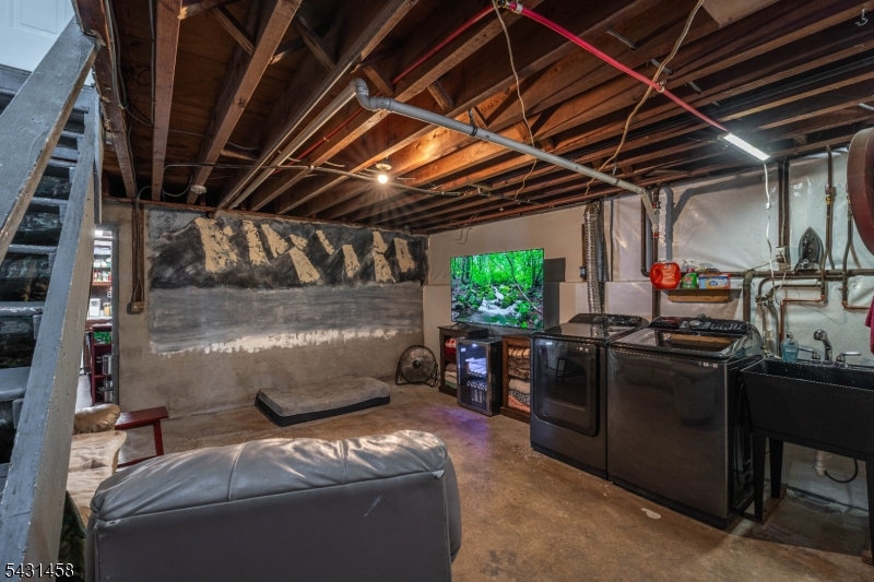 Hill Section / Pepe Field - Residential