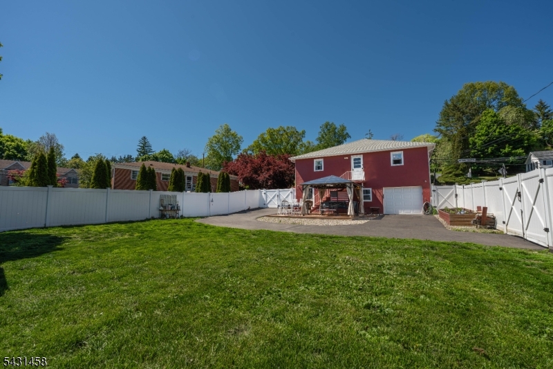 Hill Section / Pepe Field - Residential