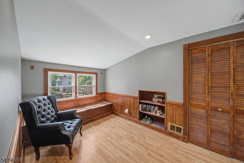 Flats - Residential