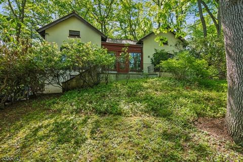 9 Upland Way, Verona Twp., NJ 07044 - #: 3962392